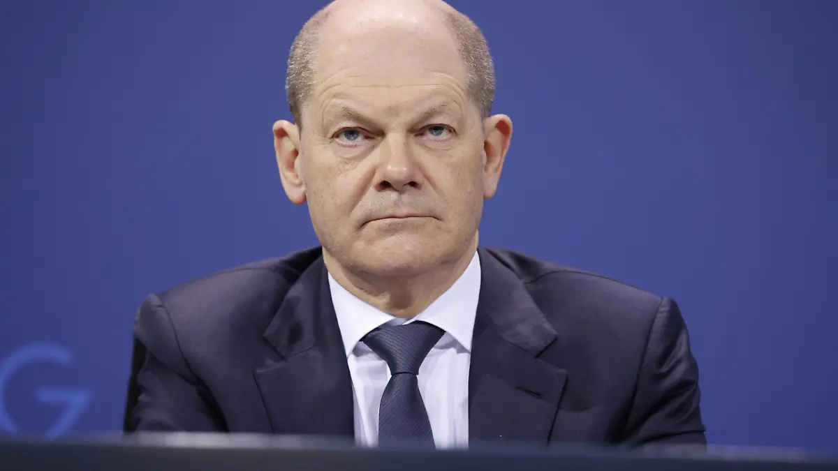  Olaf Scholz, Bundeskanzler, Deutschland, Berlin, Bundeskanzleramt, Pressekonferenz von BK Scholz, MP Wüst und der RBMin Giffey im Anschluss an die Beratung mit den Regierungschefinnen und Regierungschefs der Länder *** Olaf Scholz, Chancellor, Germany, Berlin, Federal Chancellery, Press conference of BK Scholz, MP Wüst and RBMin Giffey following the consultation with the heads of government of the federal states.