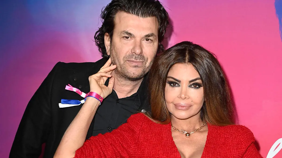 Kader Loth mit Ehemann Ismet Atli bei der Premiere der Sat.1 TV-Show Helene Fischer - Ein Abend im Rausch im Delphi-Filmpalast. Berlin, 10.11.2021 *** Kader Loth with husband Ismet Atli at the premiere of the Sat 1 TV show Helene Fischer Ein Abend im Rausch at the Delphi Filmpalast Berlin, 10 11 2021 Foto:xF.xKernx/xFuturexImage