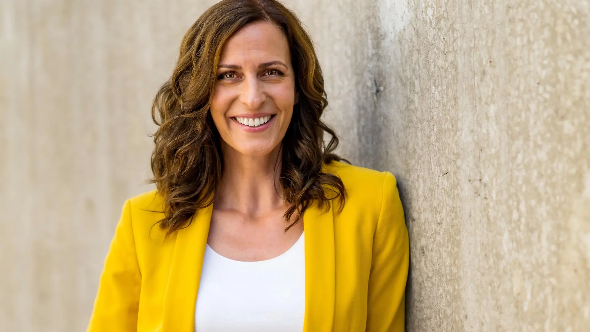 Ulrike Frank spielt Katrin Flemming.
Die Verwendung des sendungsbezogenen Materials ist nur mit dem Hinweis und Verlinkung auf RTL+ gestattet.