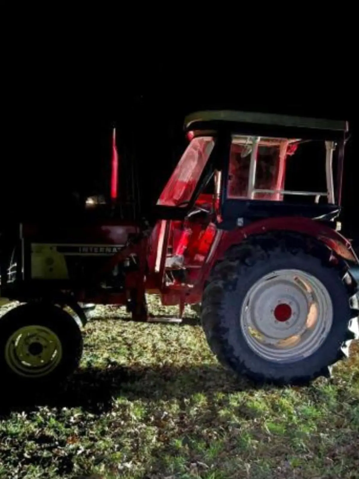 Mit diesem Traktor lieferte sich der 22-jährige eine Verfolgungsjagd.