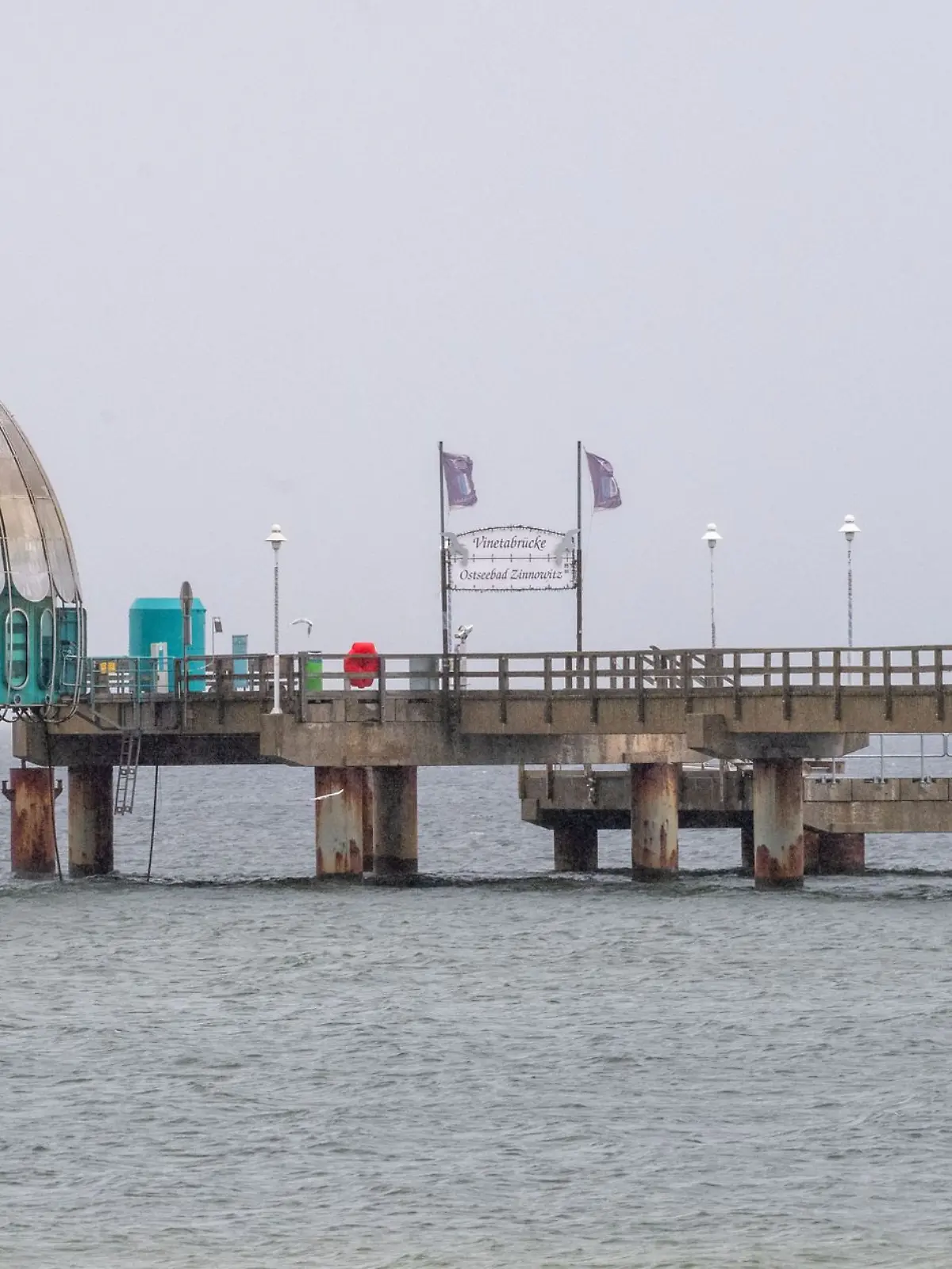 Die Seebrücke des Seebades Zinnowitz auf der Insel Usedom.