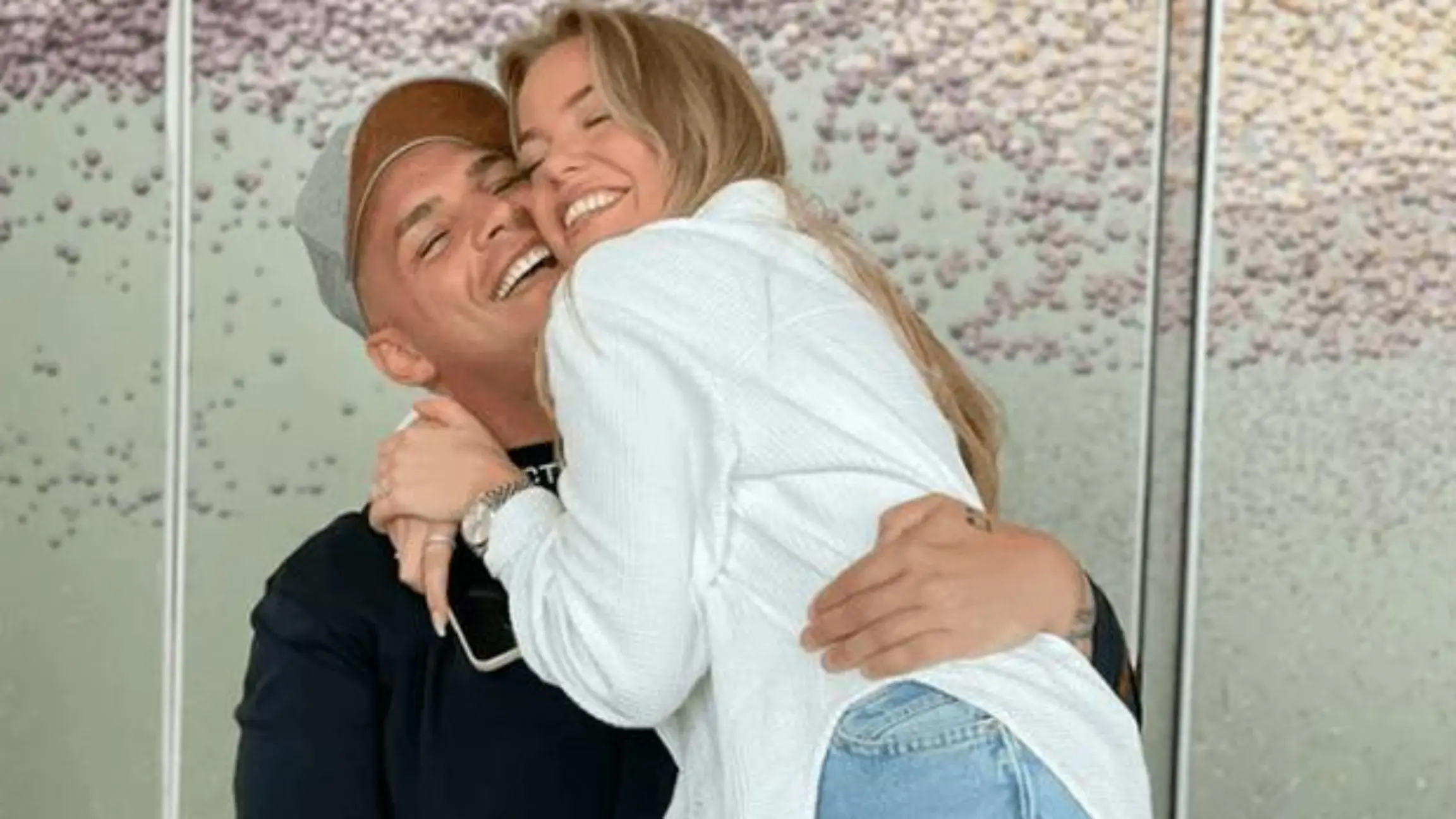Pietro Lombardi und seine Ex Laura Maria sind wieder ein Paar- das geben sie nun auf Instagram bekannt.