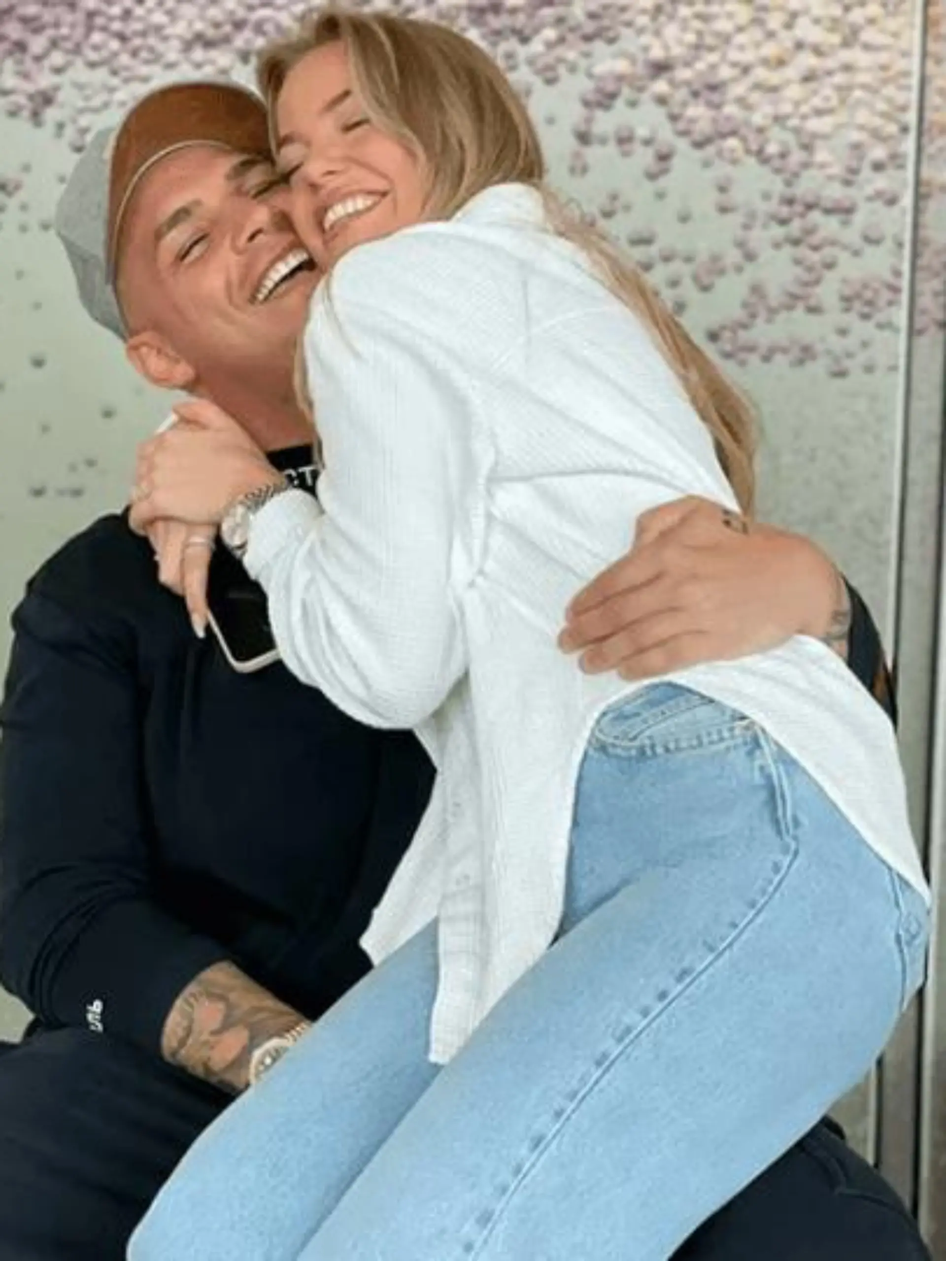 Pietro Lombardi und seine Ex Laura Maria sind wieder ein Paar- das geben sie nun auf Instagram bekannt.