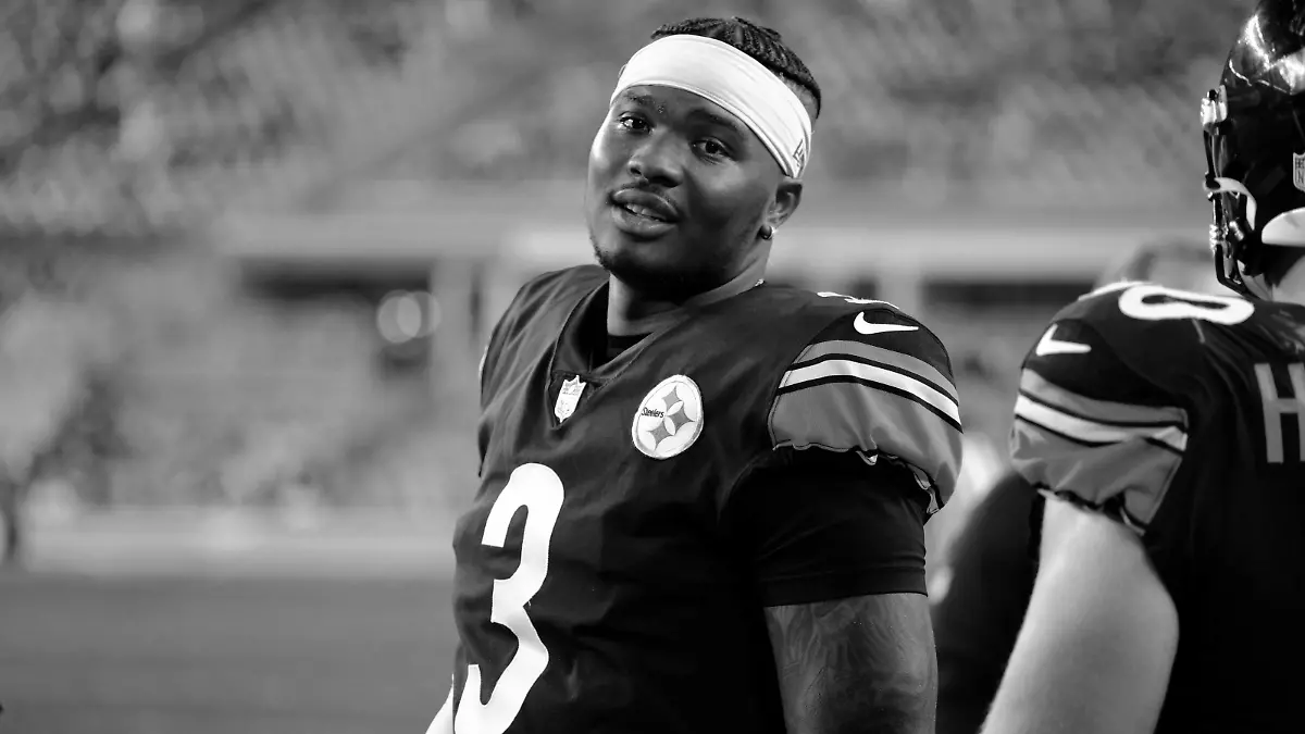 August 21st, 2021: Dwayne Haskins 3 during the Pittsburgh Steelers vs Detroit Lions game at Heinz Field in Pittsburgh, PA. /CSM Pittsburgh USA - ZUMAcp5_ 20210821_zaf_cp5_073 Copyright: xJasonxPohuskix 