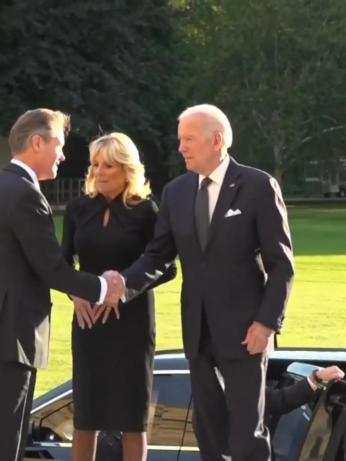 Bild zu: "Empfang zu Ehren der verstorbenen Queen"