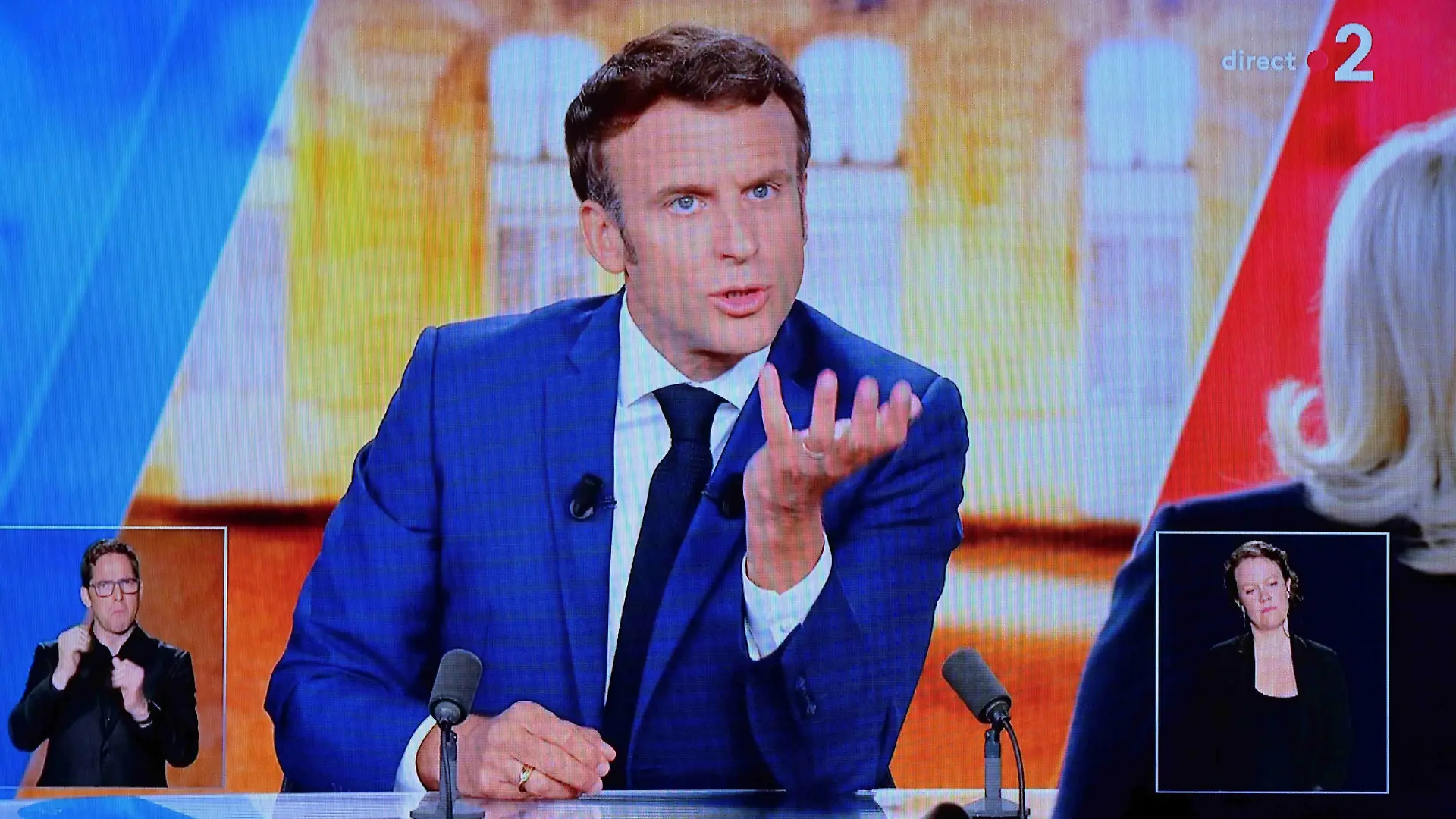 Emmanuel Macron NEWS : Dbat tlvis de l entre-deux tours de l lection prsidentielle - 20/04/2022 FredericChambert/Panoramic PUBLICATIONxNOTxINxFRAxITAxBEL