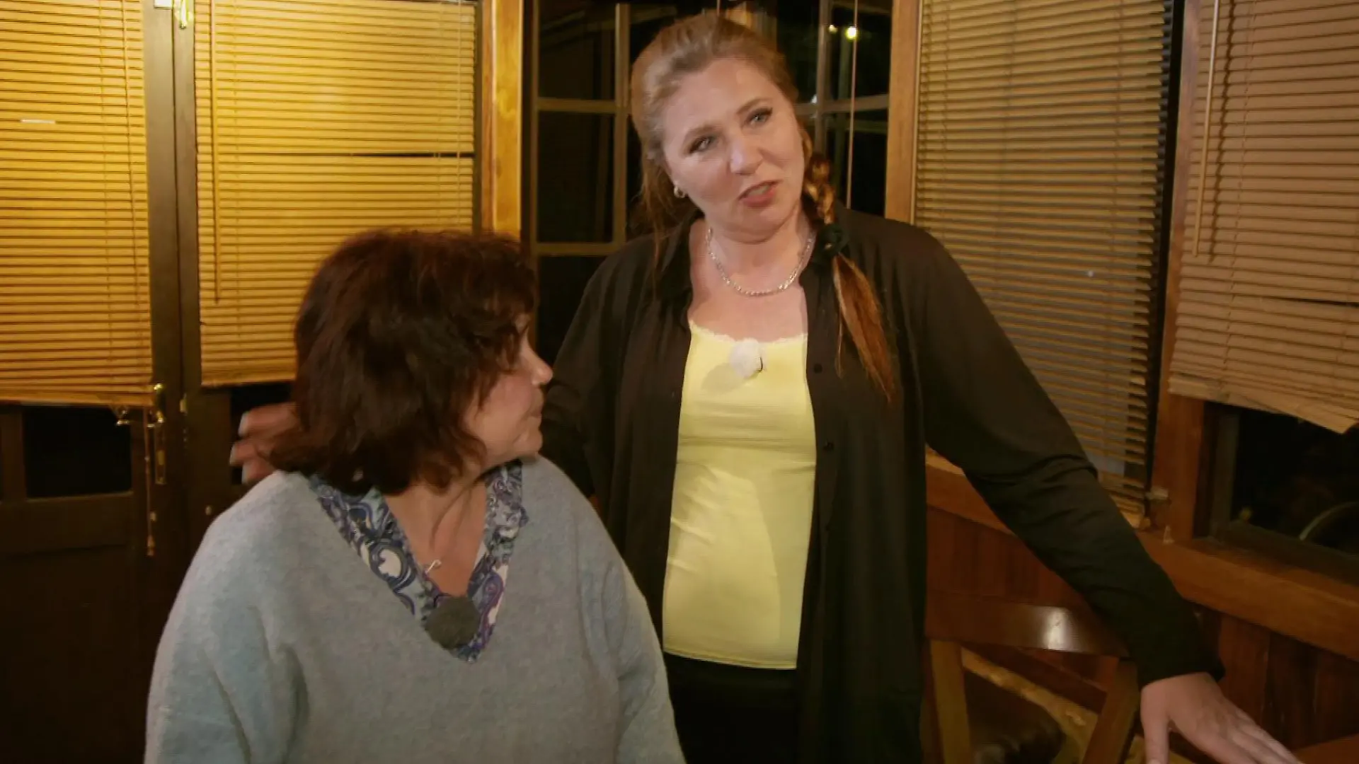 Gute Nacht und bis Morgen: Monika überlasst Konkurrentin Simone das Feld bei Kaffeebauer Felix