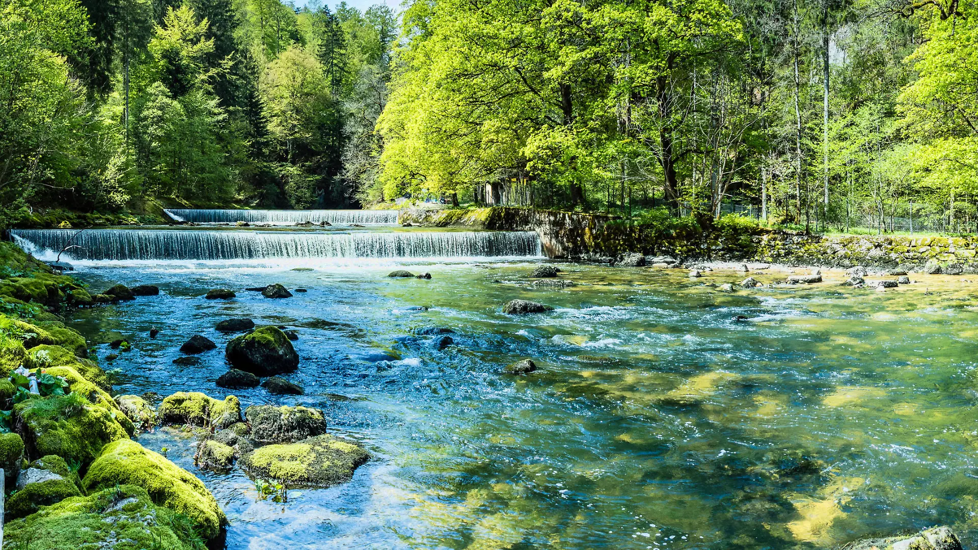 Areuse, Fluss im Neuenburger Jura, Schweiz, Panorama
