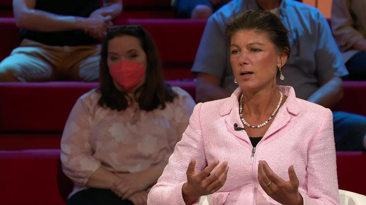 Sahra Wagenknecht: "Es darf hier nie wieder Krieg geben"