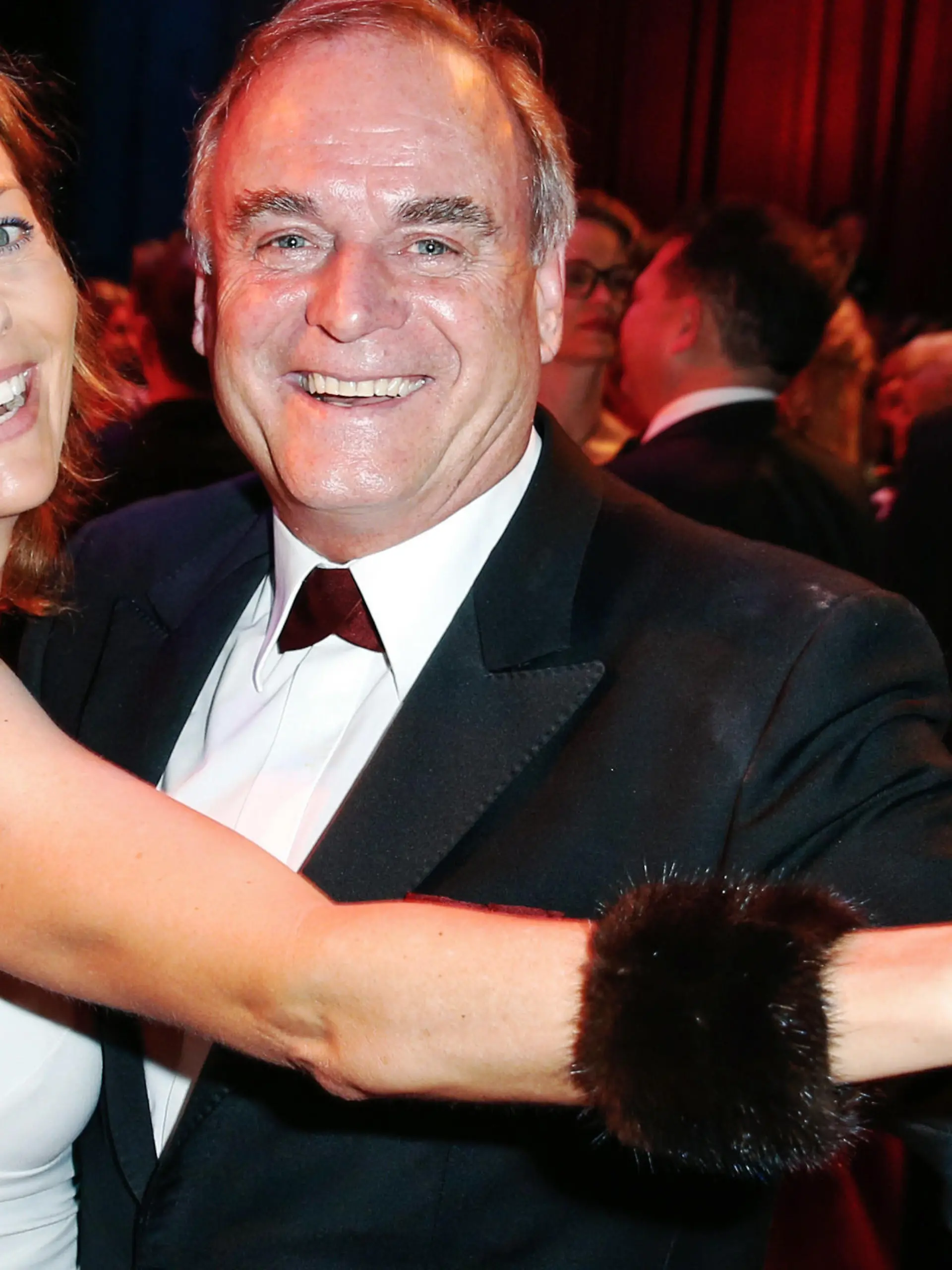 ARCHIV - 07.02.2020, Sachsen, Dresden: Georg Kofler, «Höhle der Löwen»-Investor, und seine damalige Partnerin Veronika Scholze tanzen auf dem 15. Dresdner Semperopernball. (zu dpa «Höhle der Löwen»-Investor Kofler ist getrennt") Foto: Gerald Matzka/dpa-Zentralbild/dpa +++ dpa-Bildfunk +++