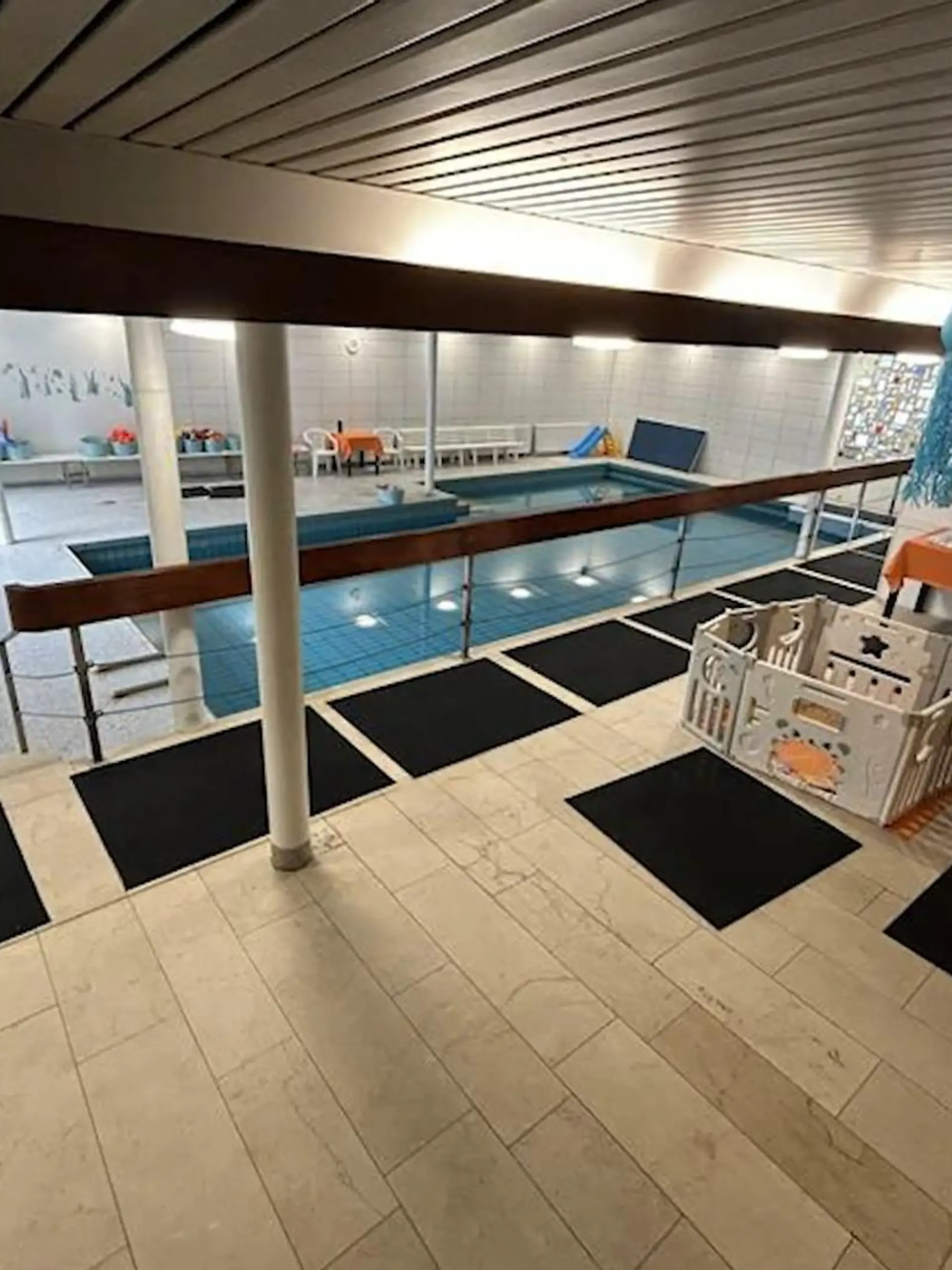Bild zu: "Nachbarn: Schwimmschule soll schließen"