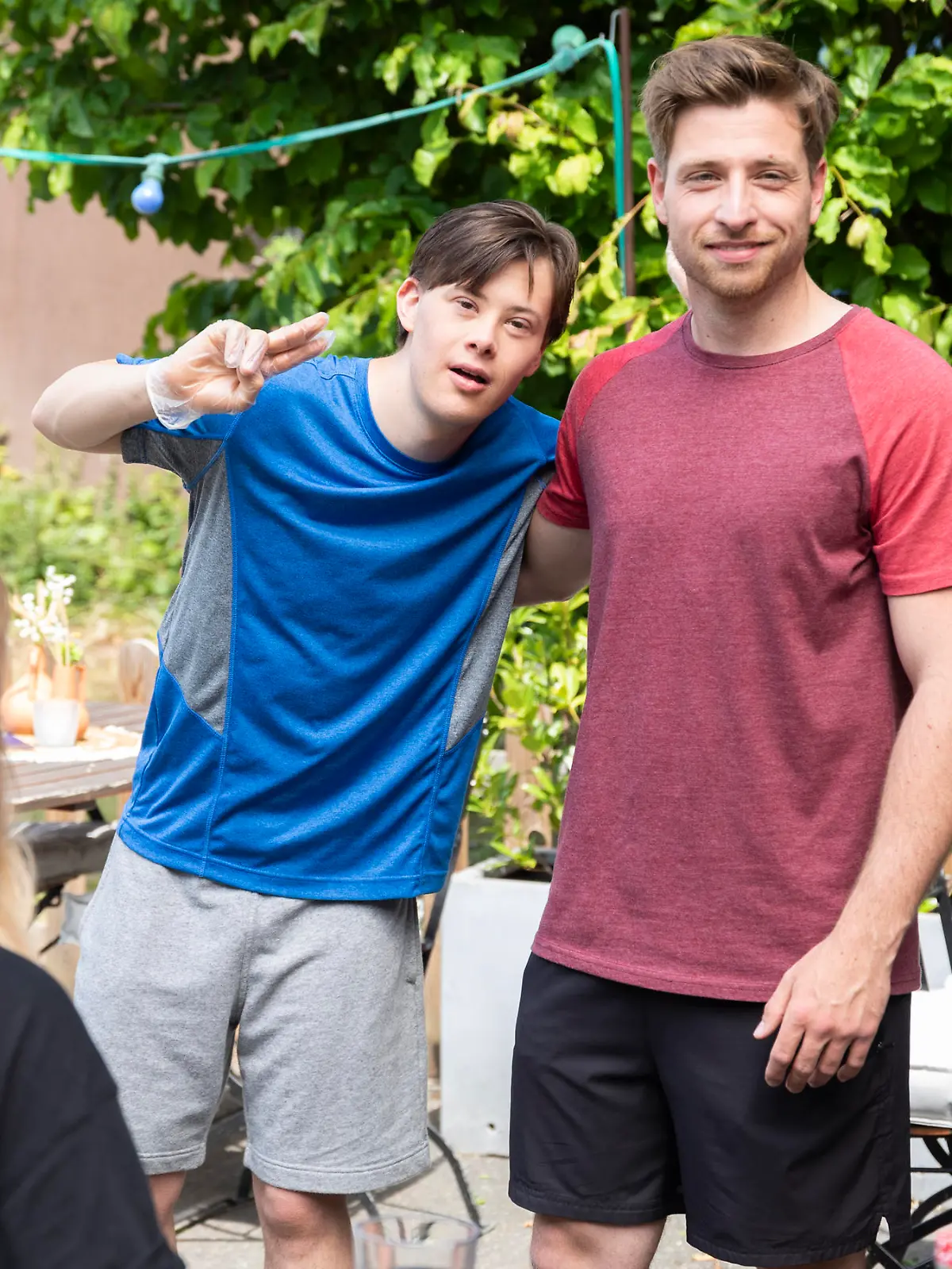 Marvin Kuhn (Fabian Moraw)  Yannick Ziegler(Dominik Flade) Foto RTL Julia Pohle.jpg