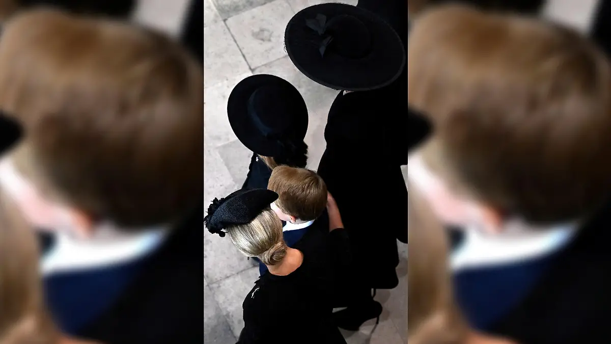 Gräfin Sophie von Wessex tröstet Prinz George