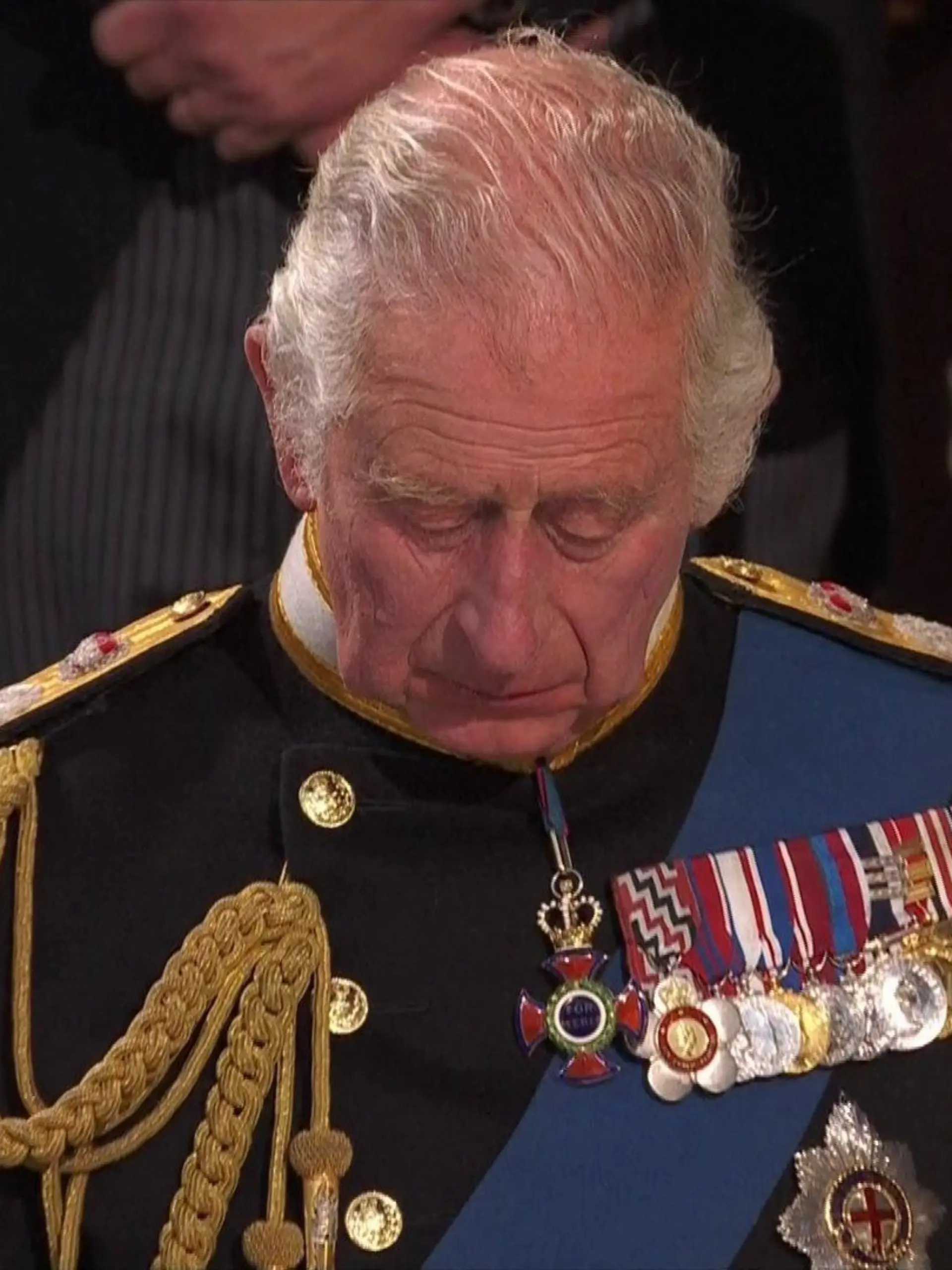 König Charles trauert um seine Mutter.
