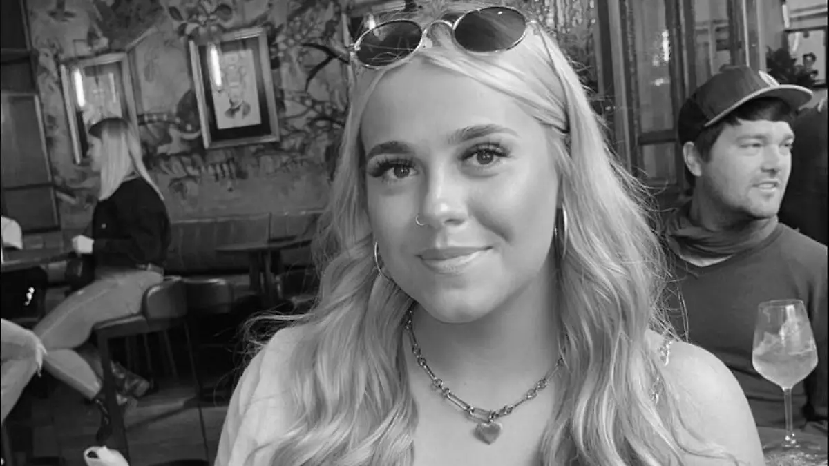 A teenage girl came back from her first "parent-free" sunshine holiday suffering from suspected tonsilitis - and died just weeks later.
Leah Rogers, 17, was described as having "a fantastic sense of humour and personality" who loved her trip with friends to Majorca.
It was her first holiday without her parents - and fell ill with what doctors had initially suspected was tonsillitis.
But later she was diagnosed with a rare blood disorder called hemophagocytic lymphohistiocytosis Ð a life-threatening immune condition.
WALES NEWS SERVICE