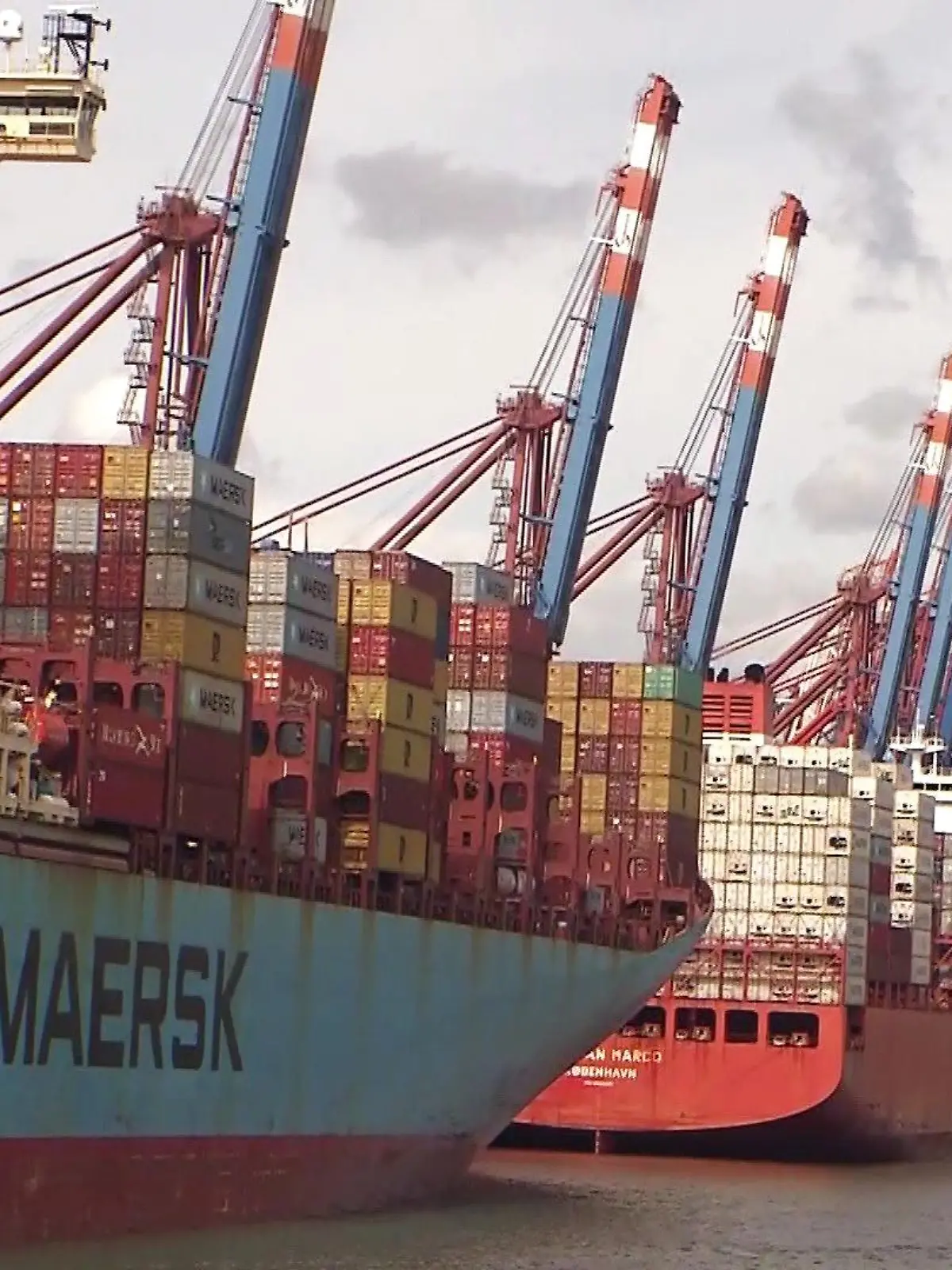 48 Stunden streiken die Hafenmitarbeiter der größten Seehäfen in Deutschland.