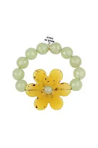 Armband mit Blumenanhänger