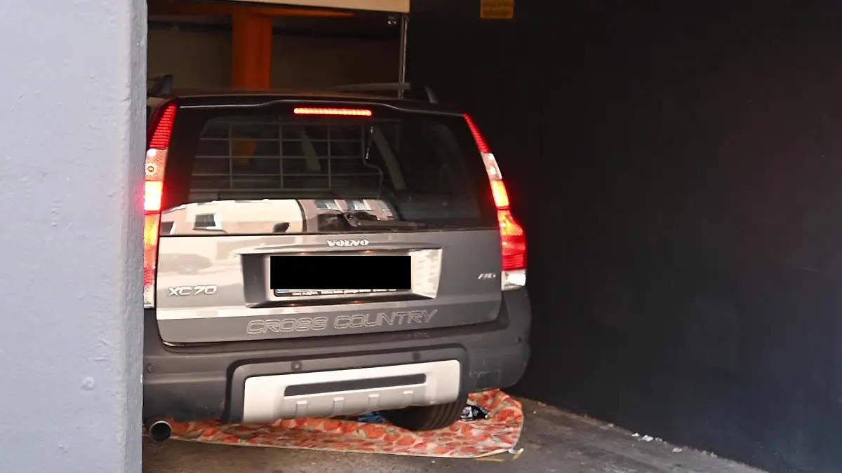 In dieser Tiefgarageneinfahrt soll die Wohnungslose geschlafen haben.