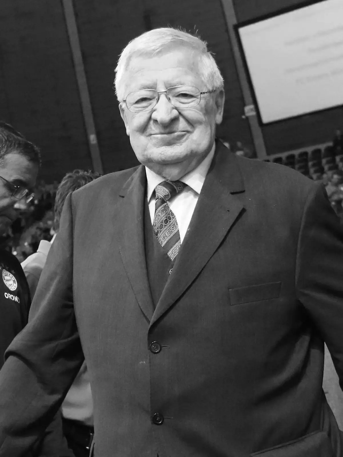Ex-FCB-Präsident Willi O. Hoffmann / Fussball / Audi Dome / Jahreshauptversammlung des FC Bayern München eV. / 25.11.2016 /

Ex FCB President Willi o Hoffmann Football Audi Dome Annual General Meeting the FC Bavaria Munich EV 25 11 2016  