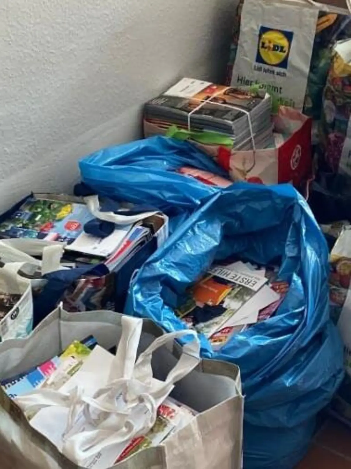 Ein Postbote aus Steinhude hat mehrere Tausend Briefe zuhause gebunkert.
