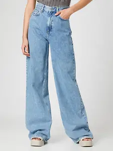 Baggy-Jeans mit Überlänge