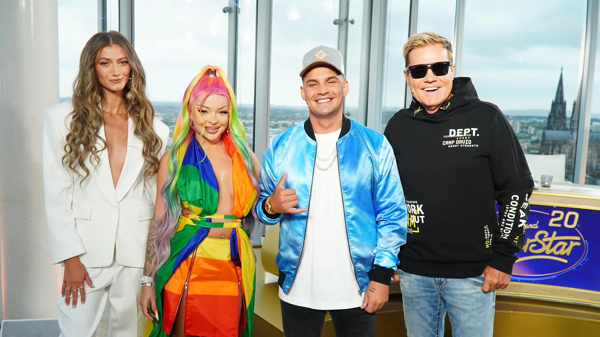 V.l.: Leony, Katja Krasavice, Pietro Lombardi und Dieter Bohlen
Die Verwendung des sendungsbezogenen Materials ist nur mit dem Hinweis und Verlinkung auf RTL+ gestattet.