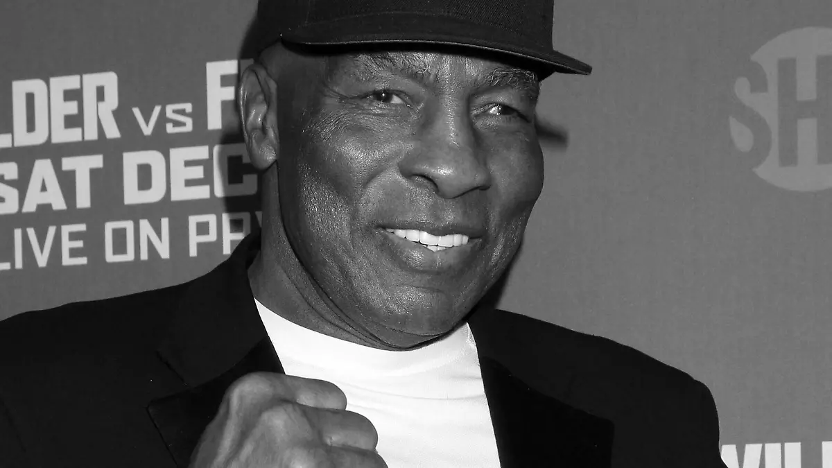 LOS ANGELES - DEC 1: Earnie Shavers at the Heavyweight Championship Of The World Wilder vs. Fury - Arrivals at the Staples Center on December 1, 2018 in Los Angeles, CA PUBLICATIONxINxGERxSUIxAUTxONLY Copyright: xHutchinsxPhotox/xIPAx/xHutchinsxPhotox  