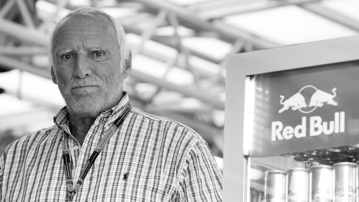 ARCHIV - Red Bull CEO Dietrich Mateschitz in the paddock after the second training session for the Formula One Grand Prix of Austria in Spielberg, Austria, 19 June 2015. EPA/ERWIN SCHERIAU (zu dpa-Meldung: ««Nicht die Wohlfahrt»: Red Bull in Motorenfrage in Bedrängnis» vom 12.11.2015) +++(c) dpa - Bildfunk+++