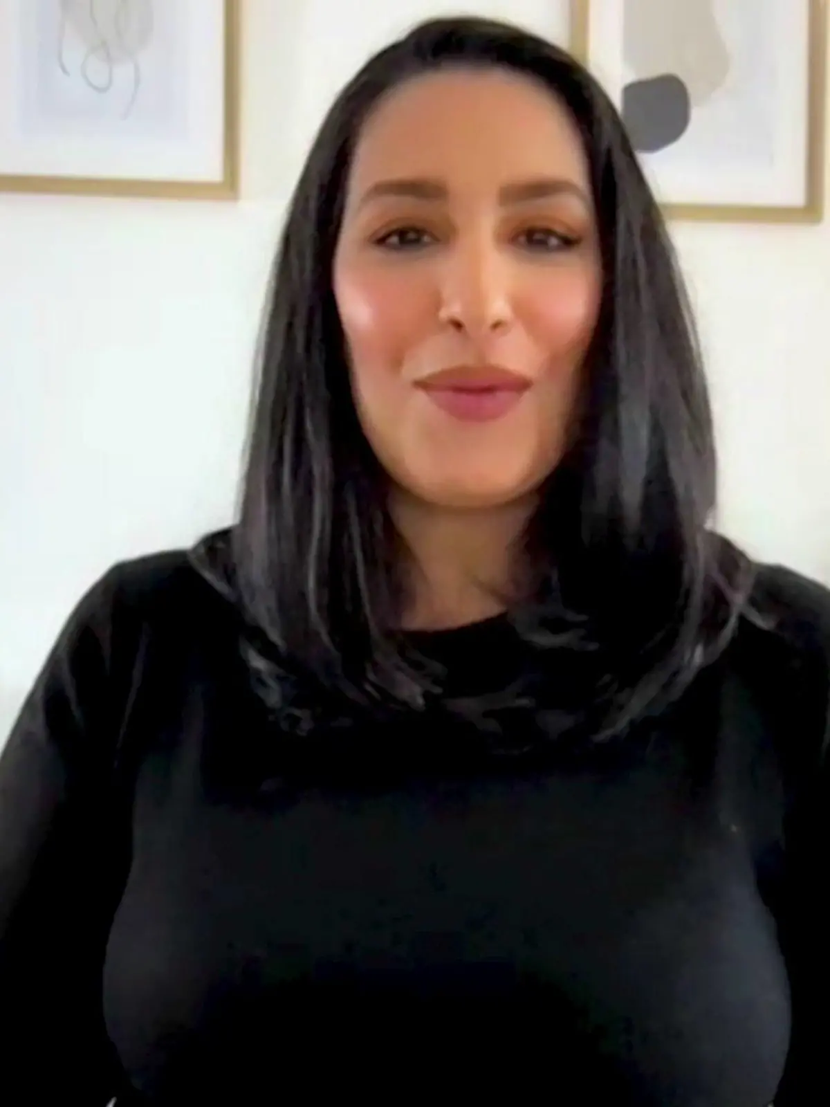 Bild zu: "Dounia Slimani erwartet Wunder-Baby"