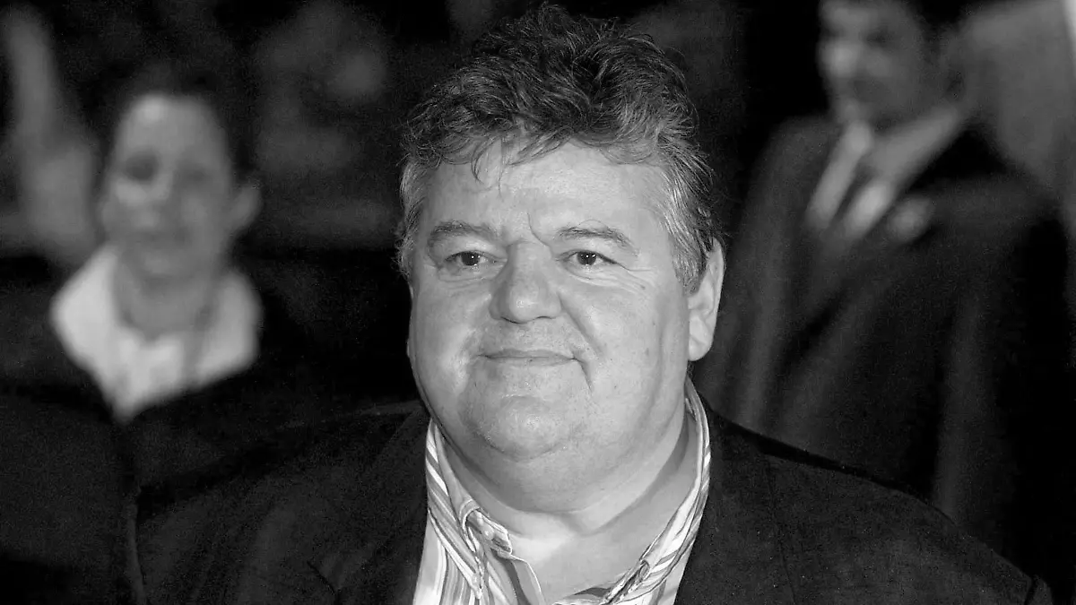 Actor Robbie Coltrane arrives at the world premiere of 'Harry Potter and the Goblet of Fire' at the Odeon cinema in London's Leicester Square, Sunday 06 November 2005. The film is the latest in a series adapted from the best selling books by author J.K. Rowling. EPA/DANIEL HAMBURY +++(c) dpa - Report+++
