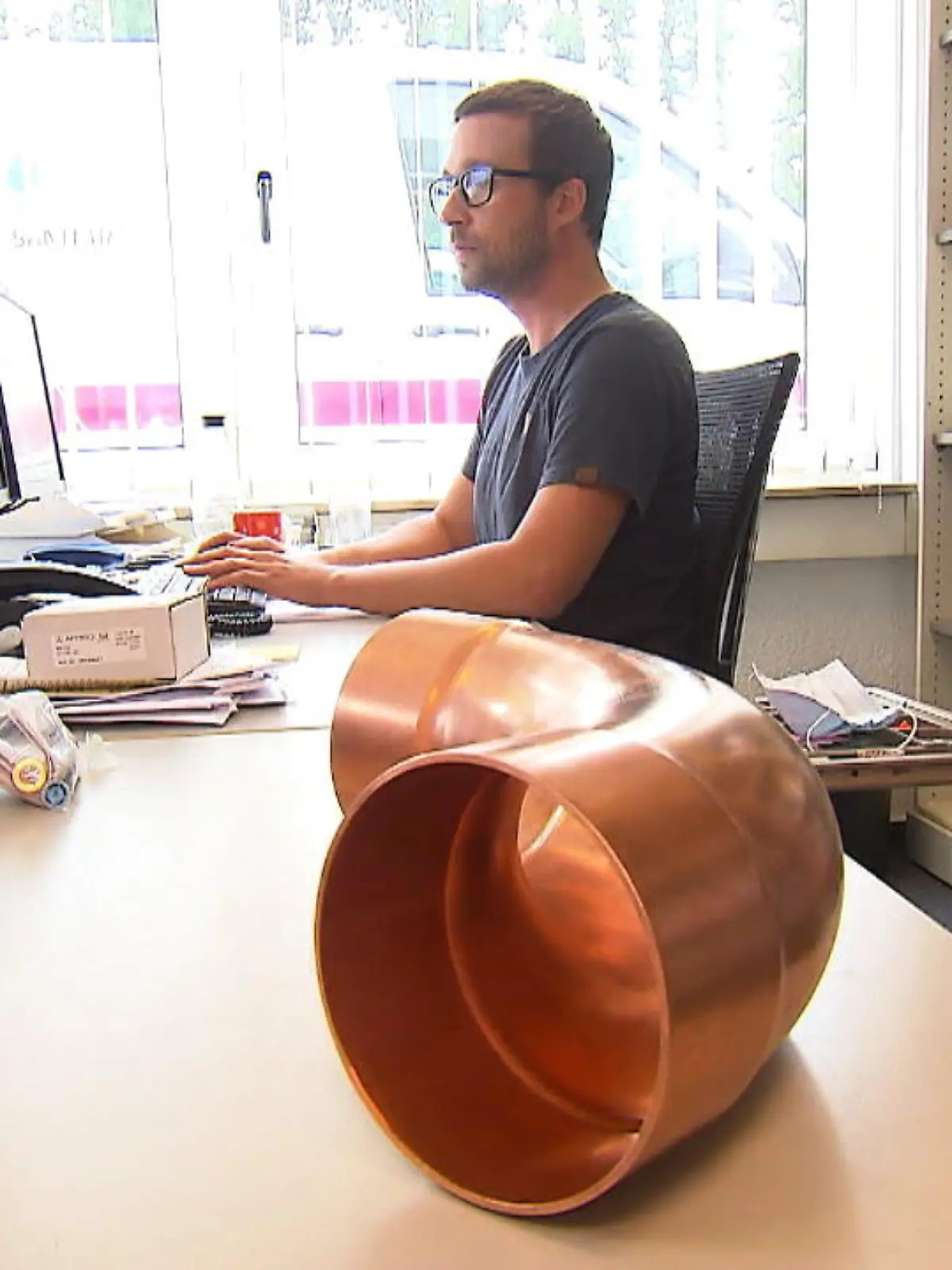 Vier Tage arbeiten, drei Tage Wochenende - und das bei gleichem Gehalt. Was für viele nach Wunschdenken klingt, ist ein einem Kasseler Handwerksbetrieb schon längst Realität. Wie das funktioniert, zeigen wir im Video.