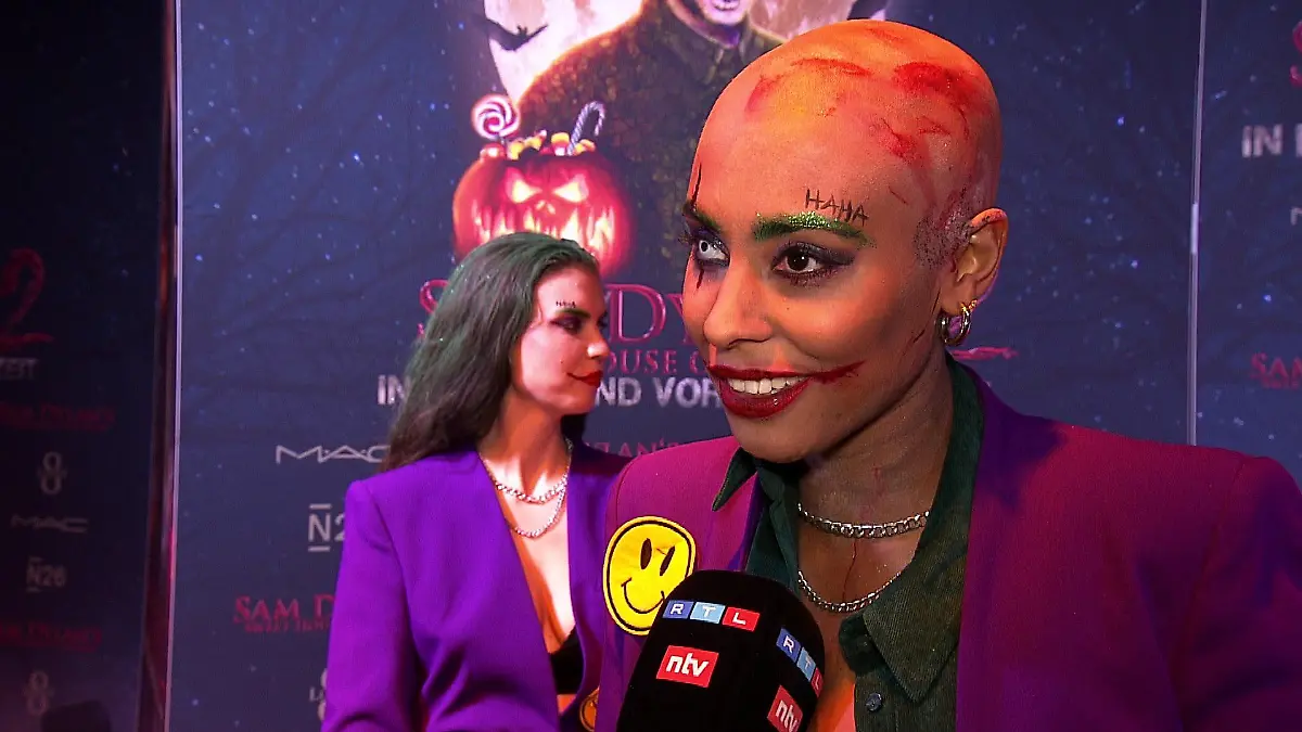 Im RTL-Interview auf Sam Dylans Halloween-Party gibt Sharon Battiste ein kurzes Update.