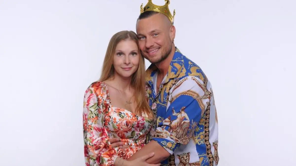 Eric Sindermann und Katharina Hambuechen ziehen ins "Sommerhaus der Stars" 2022.