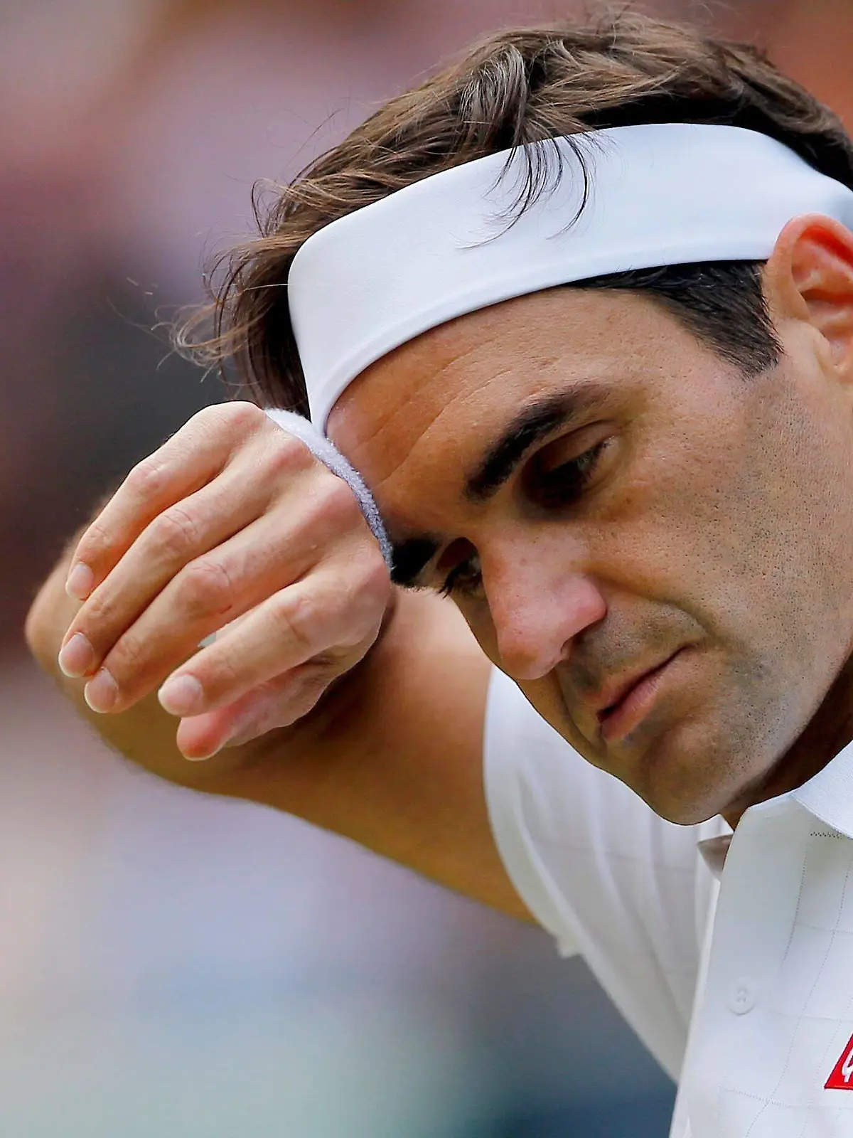  Mandatory Credit: Photo by Shutterstock 12199112am Roger Federer of Switzerland frustrated Wimbledon Tennis Championships, Day 9, The All England Lawn Tennis and Croquet Club, London, UK - 07 Jul 2021 Wimbledon Tennis Championships, Day 9, The All England Lawn Tennis and Croquet Club, London, UK - 07 Jul 2021 PUBLICATIONxINxGERxSUIxAUTXHUNxGRExMLTxCYPxROMxBULxUAExKSAxONLY Copyright: xShutterstockx 12199112am