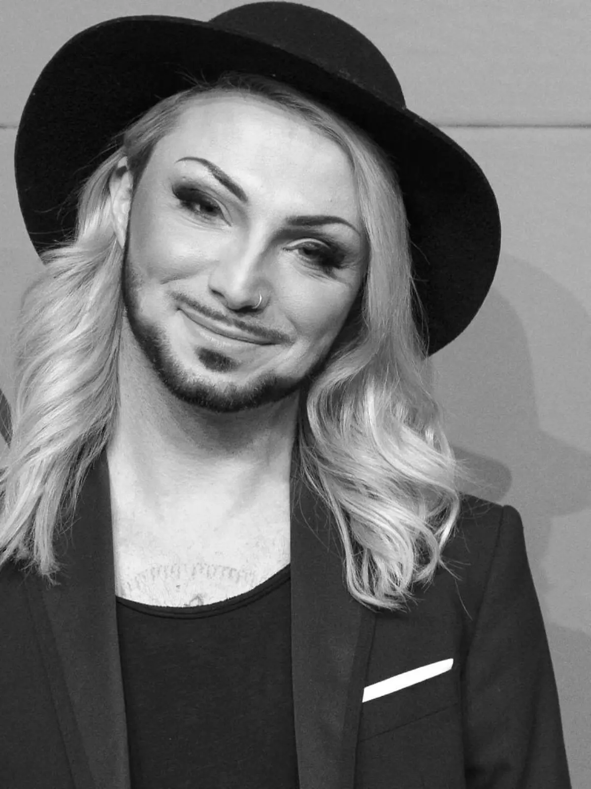 Sebastian Böhm beim Friseurfestival StylCom auf dem Messegelände. Erfurt, 10.11.2019 *** Sebastian Böhm at the StylCom hairdressing festival at the Erfurt Exhibition Centre, 10 11 2019 Foto:xM.xKremerx/xFuturexImage