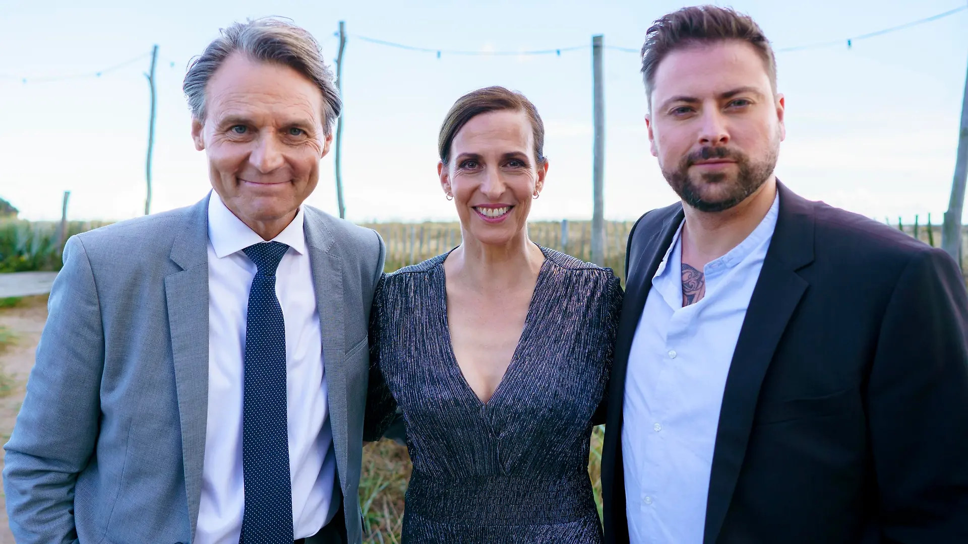 Wolfgang Bahro, Ulrike Frank, Felix von Jascheroff
Die Verwendung des sendungsbezogenen Materials ist nur mit dem Hinweis und Verlinkung auf RTL+ gestattet.