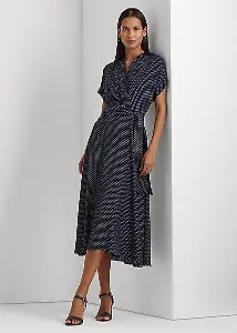 Crêpe-Kleid mit Punkten