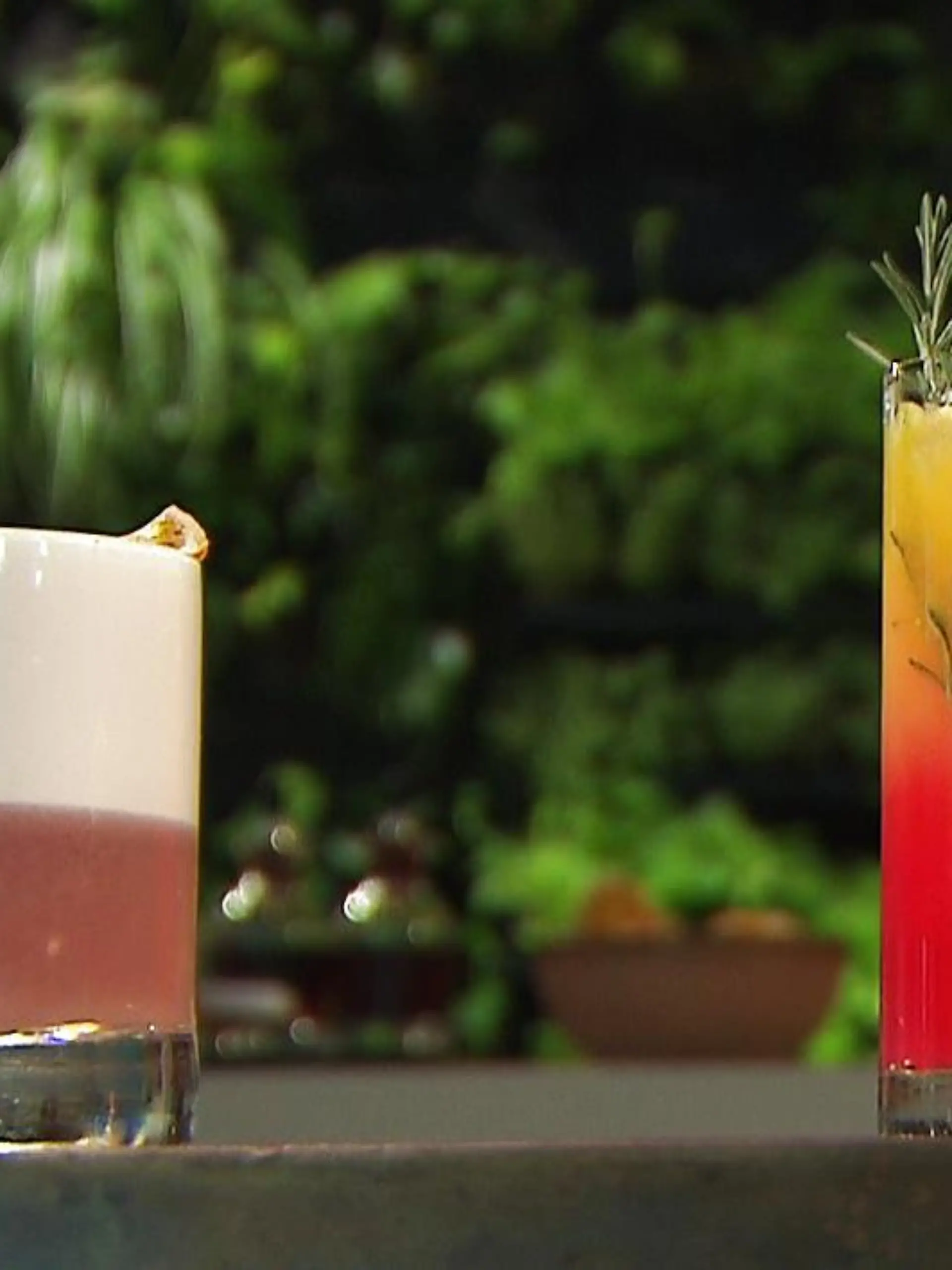Für jeden der passende Cocktail dabei: Einer auf Glühweinbasis, ein Alkoholfreier und einer mit Rotkohl