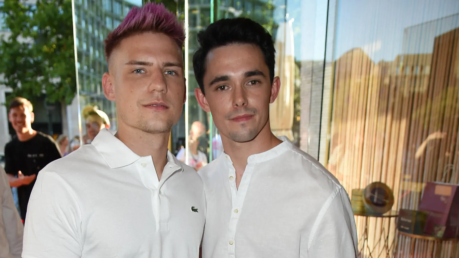 Lennart Borchert, Marc Weinmann bei der Kinopremiere zum Film JAGDSAISON im Zoo Palast in Berlin am 10.08.2022 *** Lennart Borchert, Marc Weinmann at the premiere of the film JAGDSAISON at the Zoo Palast in Berlin on 10 08 2022