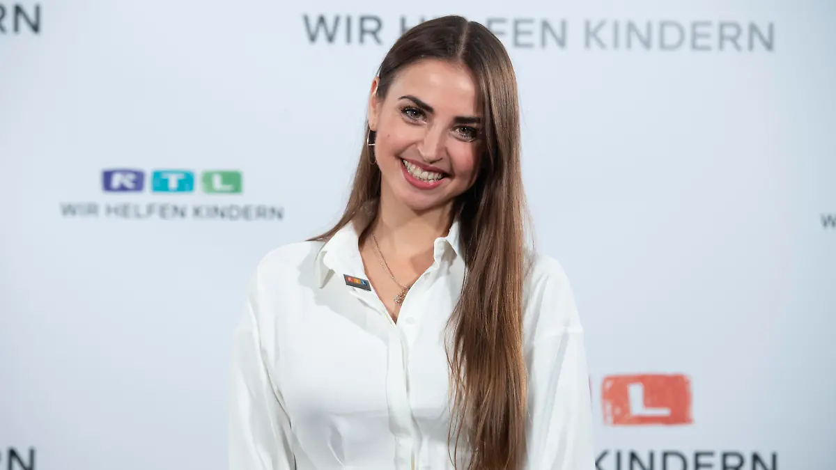 Ekaterina LEONOVA, Taenzerin, 26. RTL Spendenmarathon "Wir helfen Kindern", Fernsehen, 18.-19.11.2021.