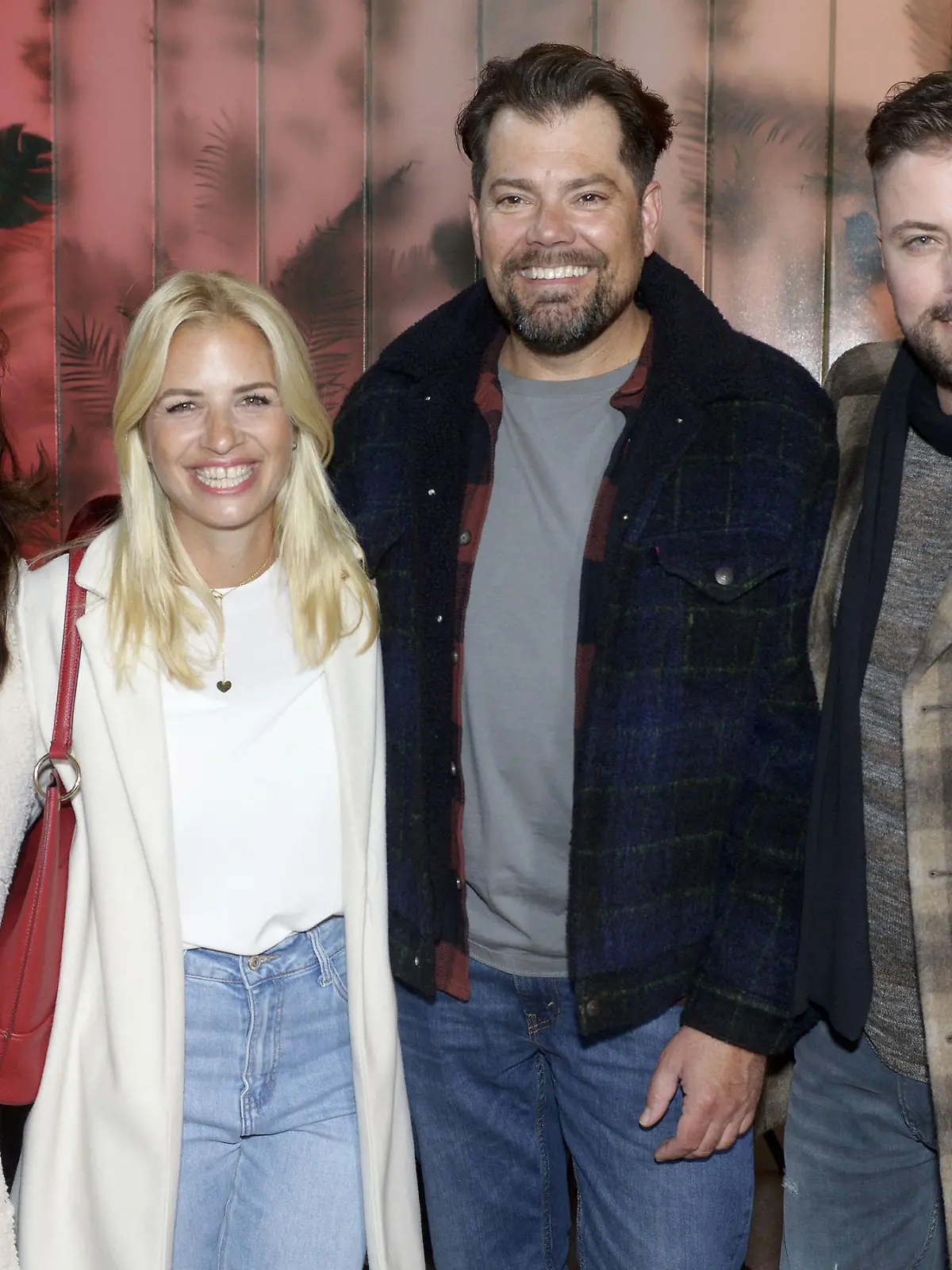 v.l.n.r. Laura Lehmann (Chryssanthi Kavazi) Sarah Moreno (Susan Sideroloulos) Leon Moreno (Daniel Fehlow) John Bachmann (Felix von Jascheroff) 1 Drehtag von Susan und Daniel