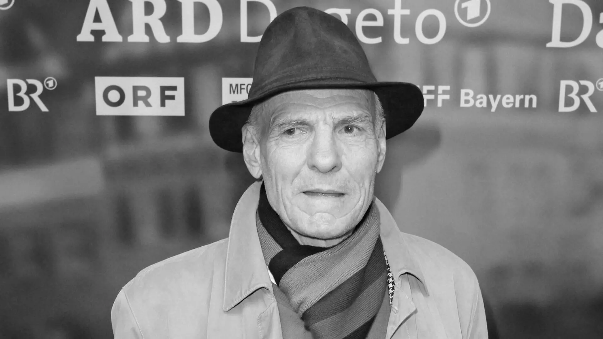 Hans Peter Hallwachs bei der Die Heimkehr Premiere in der Astor Lounge, Berlin, 18.04.2012. Credit: Gabsch/face to face