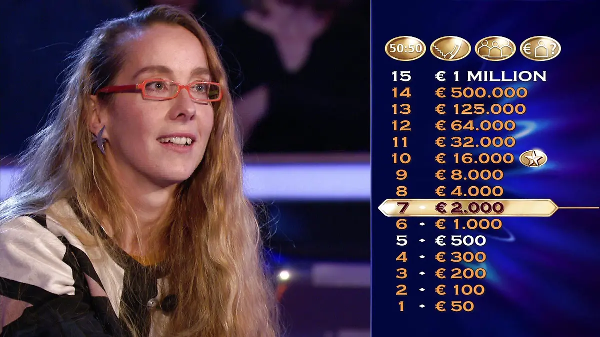 Momentan steht Überhangkandidatin Kerstin Jacob-Rauch mit sicheren 2.000 Euro noch besser da, als ihr Freund Benjamin Burg. Der flog nämlich leider bei Stufe schon raus aus dem Kreis der möglichen Finalisten