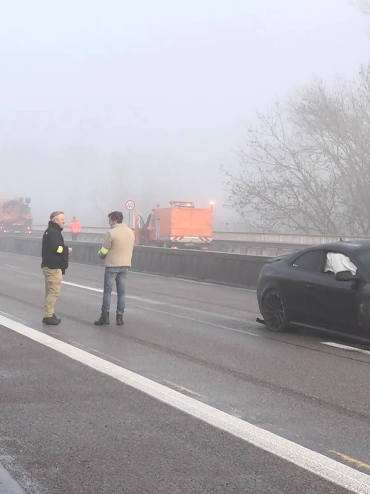 Schwerer Unfall mit Fahrerflucht, A643 Mainz-Mombach.