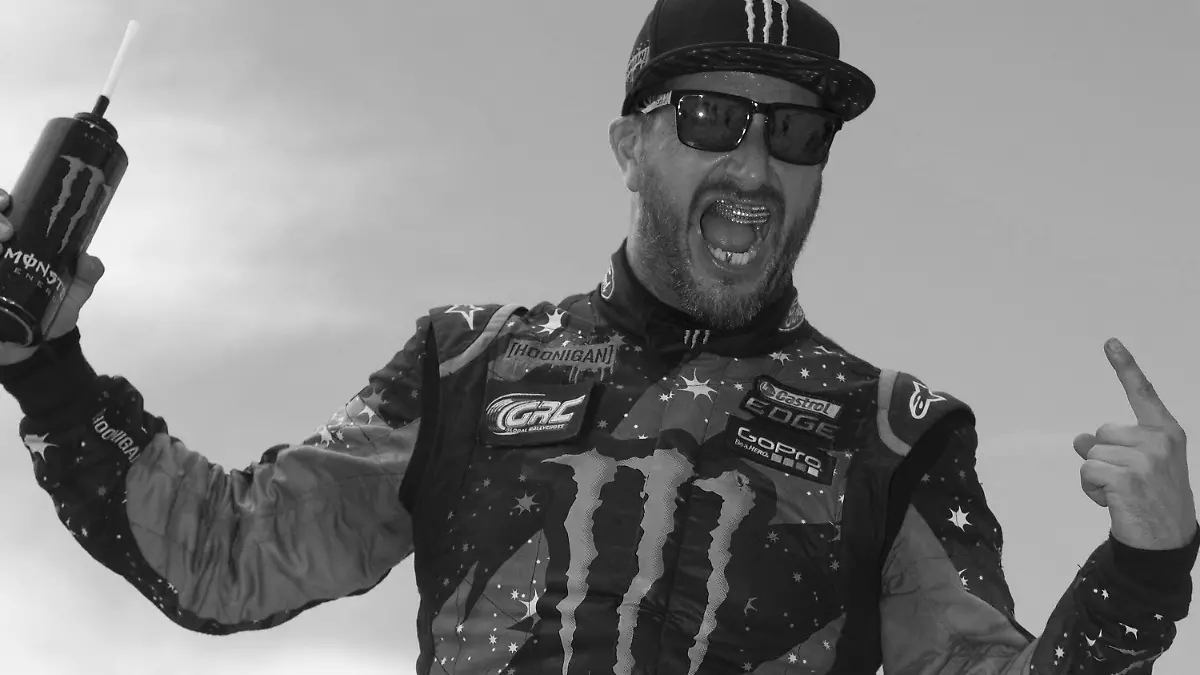 Racer Ken Block, driver of car 43, a Ford Fiesta ST for Hoonigan Racing Division, wins the Supercar Series of the Red Bull Global Rallycross in Fort Lauderdale, Florida on May 31, 2015. UPI / Joe Marino-Bill Cantrell) PUBLICATIONxINxGERxSUIxAUTxHUNxONLY FLP20150531013 JOExMARINOx-xBILLxCANTRELL
Racer Ken Block Driver of Car 43 A Ford Fiesta St for Racing Division Wins The Supercar Series of The Red Bull Global Rallycross in Progress Lauderdale Florida ON May 31 2015 UPI Joe Marino Bill Cantrell PUBLICATIONxINxGERxSUIxAUTxHUNxONLY JOExMARINOx xBILLxCANTRELL