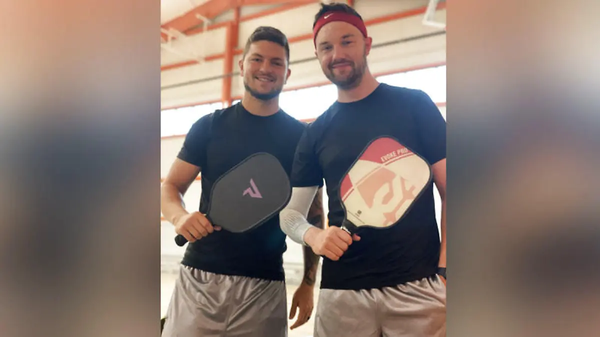 Joel ist sportlich, spielt gerne mit seinen Freunden Pickleball. Aber beim Sport kommt es zu dem Schlagfanfall-Ereignis.