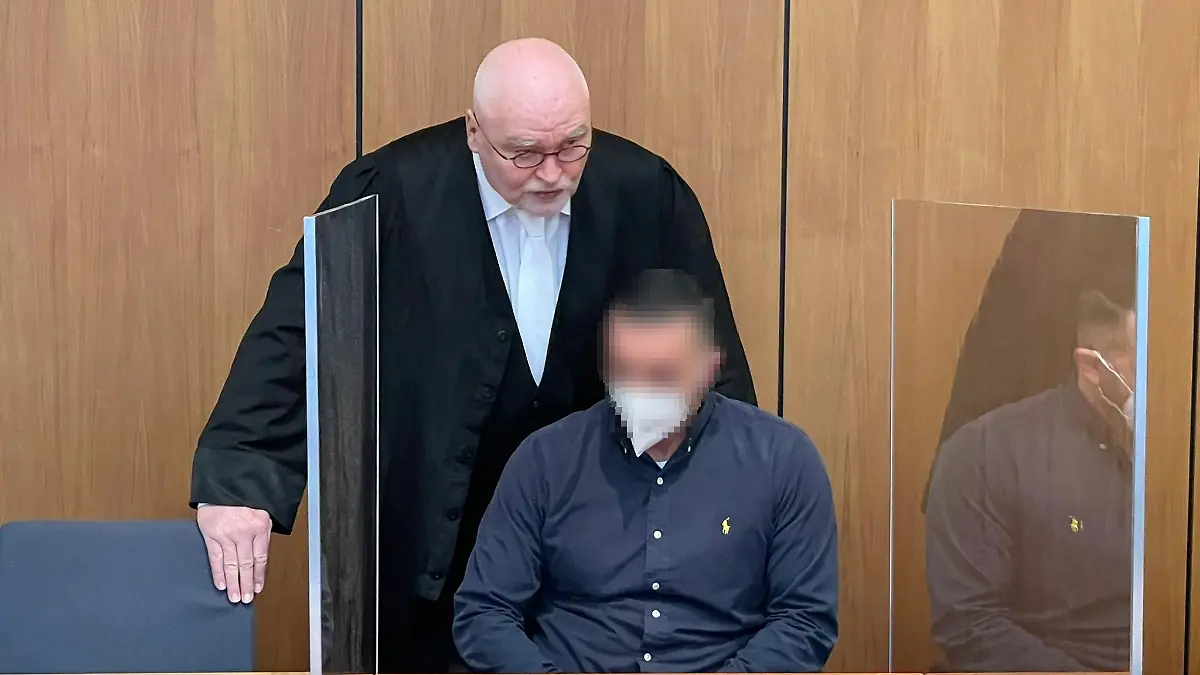 Der Tatverdächtigte Hüseyin C. würde die Tat an seiner Ehefrau gerne rückgängig machen.