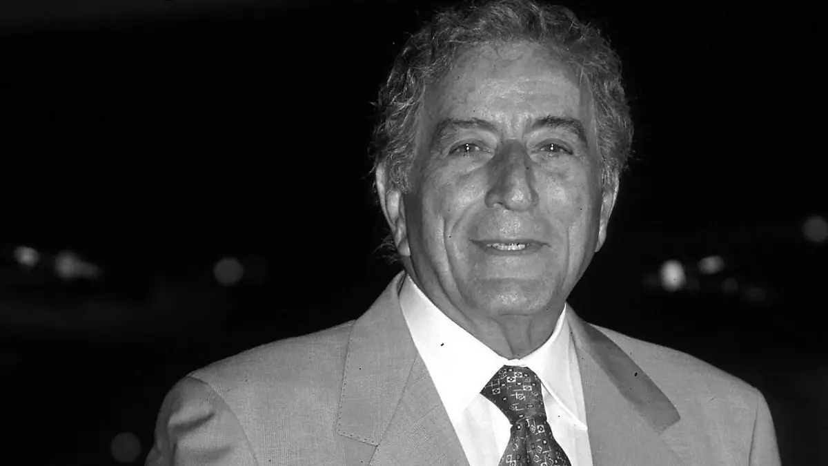 New York, NY - Tony Bennett, one of the most beloved and recognizable voices in the history of American popular music, died Friday at 96, less than two weeks shy of his birthday.
Pictured Here: Tony Bennett with K. D. Lang performing on NBC's The ''Today Show'' in NYC on 08/24/2001.
Pictured: Tony Bennett
BACKGRID USA 21 JULY 2023 



