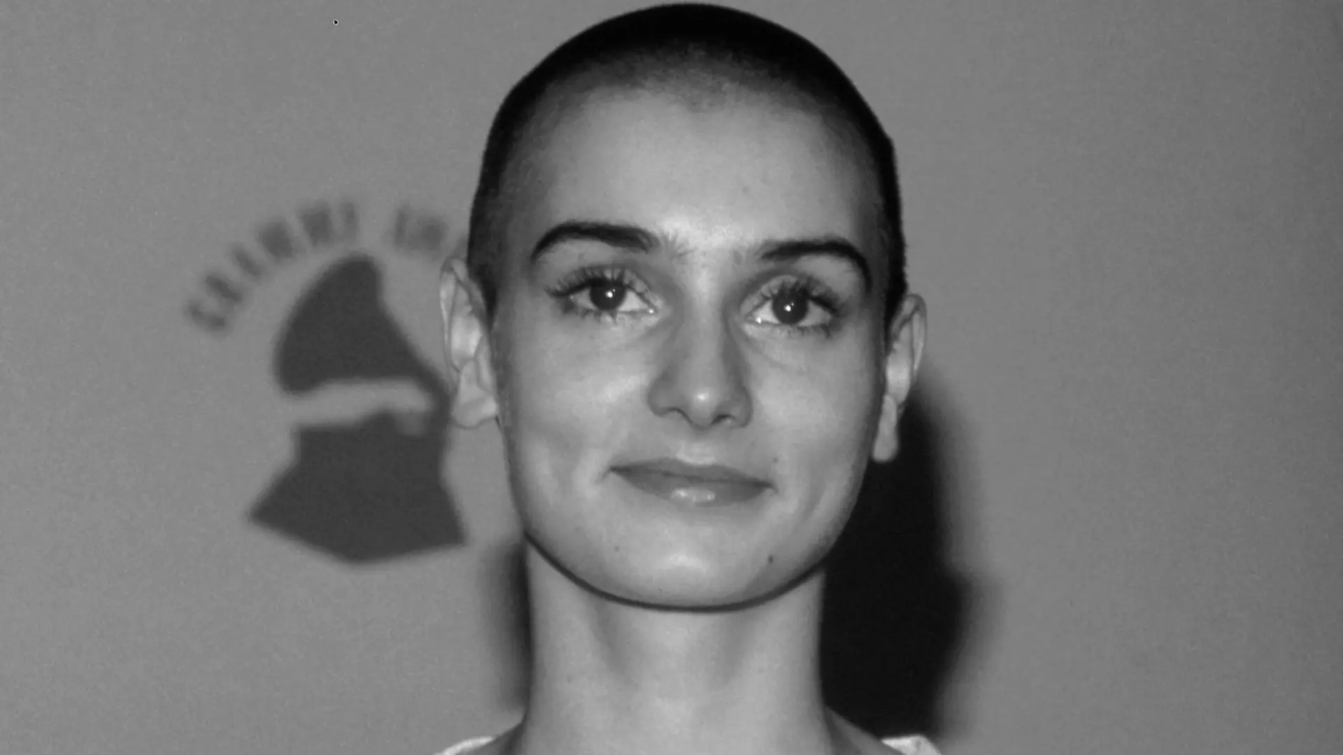 **FILE PHOTO** Sinead O Connor Has Passed Away. Sinead O Connor at the 31st Annual Grammy Awards on February 22, 1989 at Shrine Auditorium in Los Angeles, California. PUBLICATIONxNOTxINxUSA Copyright: xRalphxDominguez/MediaPunchx