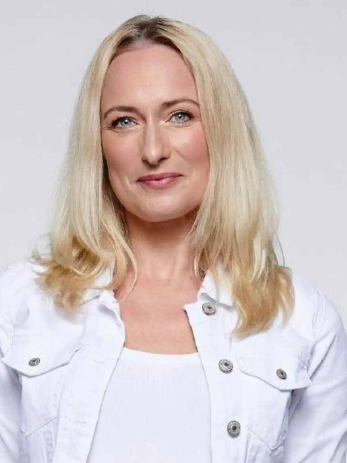 Eva Mona Rodekirchen

Die Verwendung des sendungsbezogenen Materials ist nur mit dem Hinweis und Verlinkung auf RTL+ gestattet.